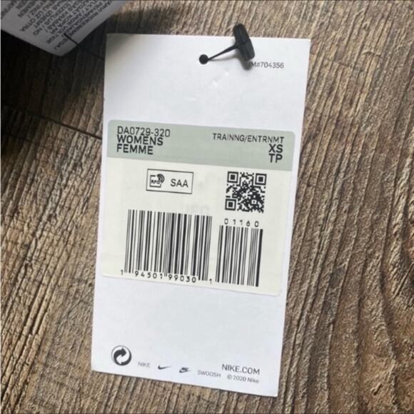 Nike yoga luxe layered 7/8 leggings - Picture 3 of 8